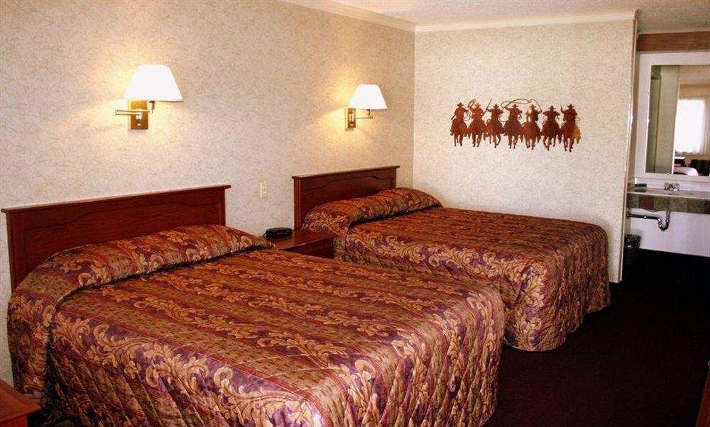 Covered Wagon Motel Lusk Wy Стая снимка