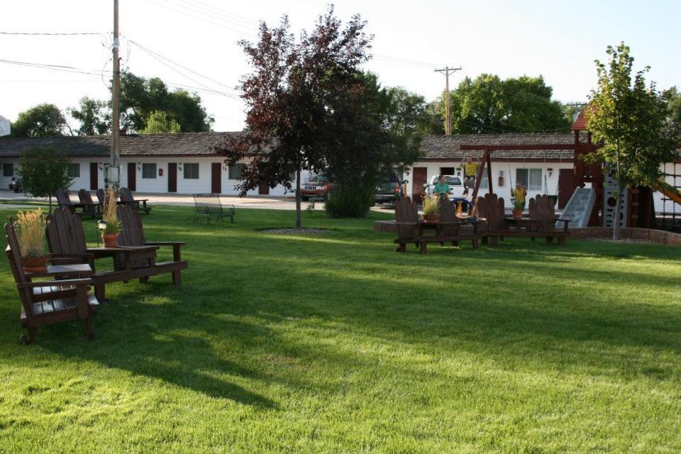 Covered Wagon Motel Lusk Wy Екстериор снимка