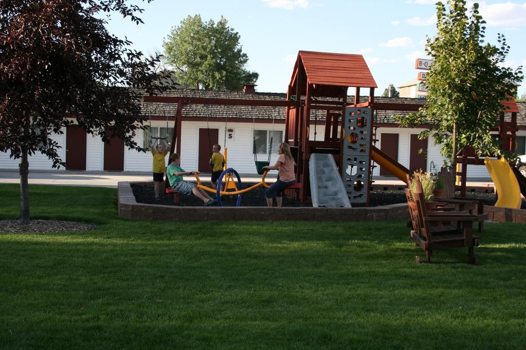 Covered Wagon Motel Lusk Wy Екстериор снимка
